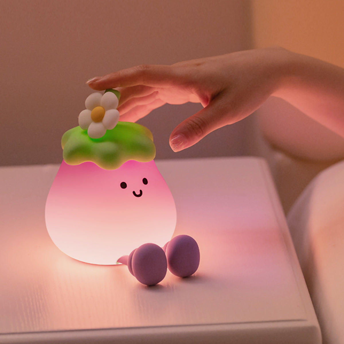 Squishy Silikon Aubergine LED-Nachtlicht - perfektes Geschenk für Kinder und Mädchen