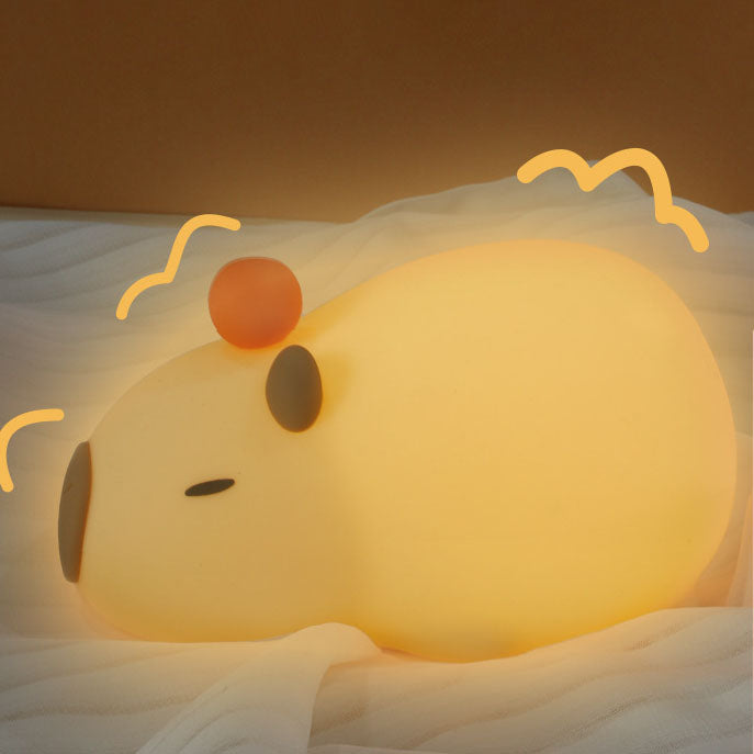 Weihnachtsgeschenkset Squishy Silikon Lazy Capybara mit orangefarbenem LED-Nachtlicht – perfektes Geschenk für Kinder und Mädchen