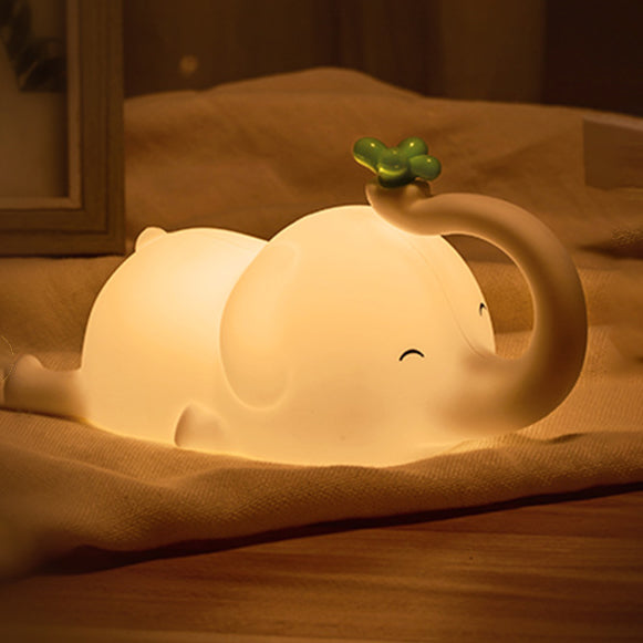 Squishy Silikon Fliegender Elefant LED Nachtlicht - Perfektes Geschenk für Kinder und Mädchen