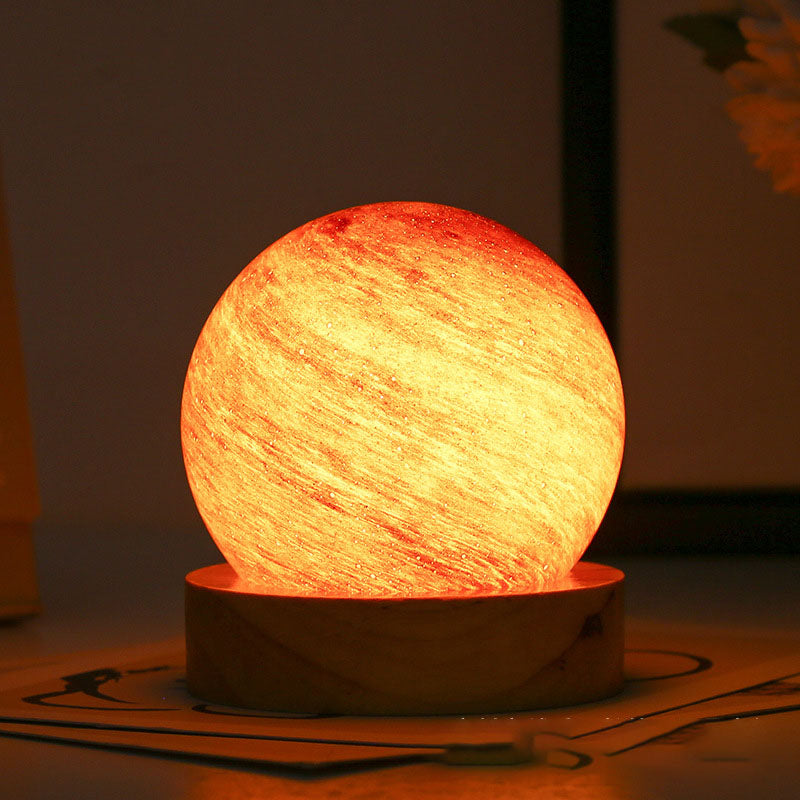 🌌 Enchanting Planet Lamp – A Universe of Colors and Dreams