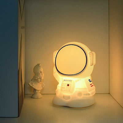 Squishy Salute Astronaut Silikon LED Nachtlicht – Das perfekte Geschenk für gemütliche Nächte