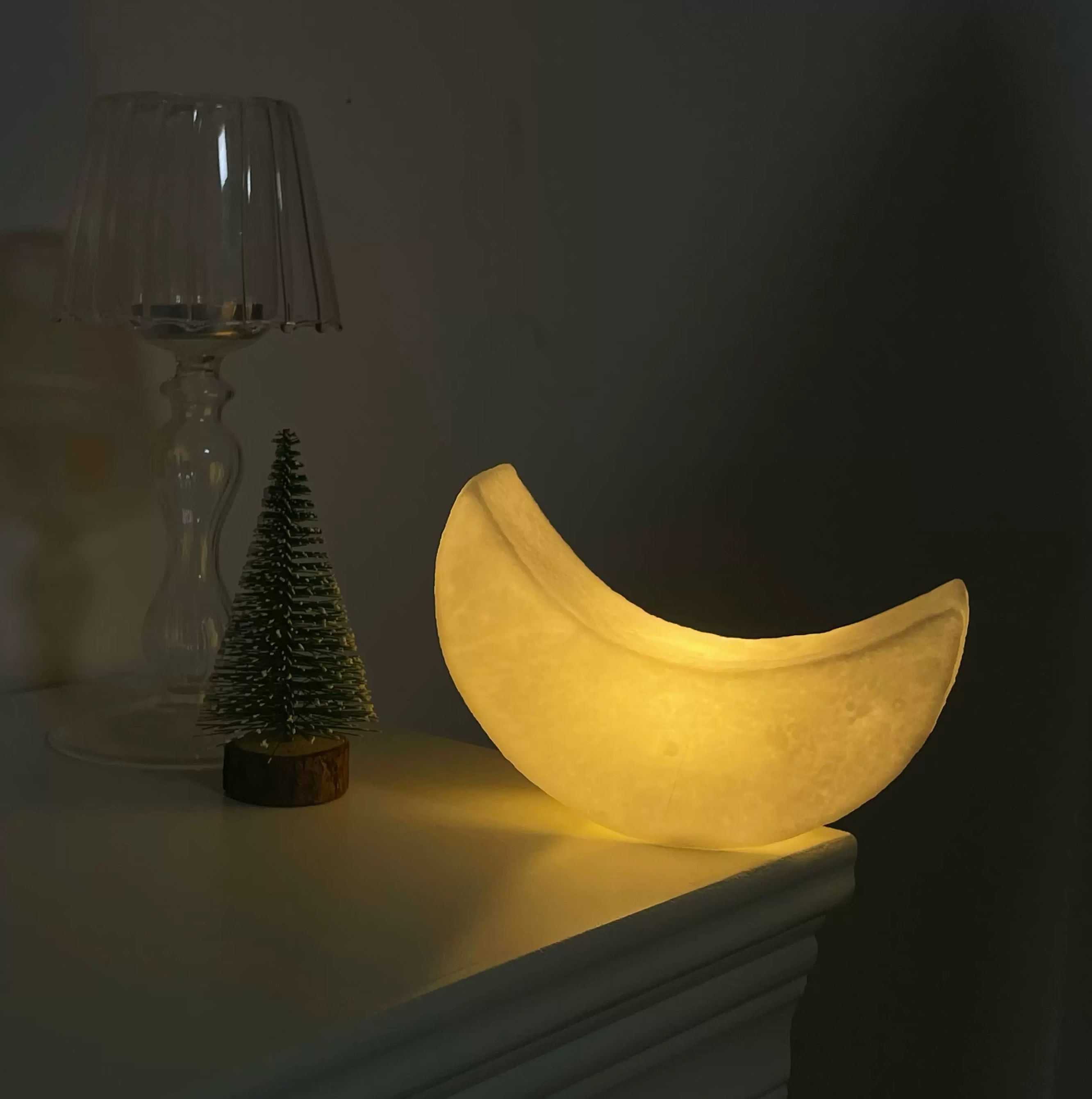 LED-Nachtlicht mit Mond – perfektes Geschenk für Kinder und Mädchen