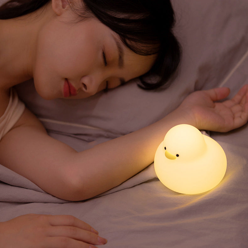 Veilleuse mignonne en forme de petit canard en silicone souple à LED, meilleur cadeau pour bébé et fille